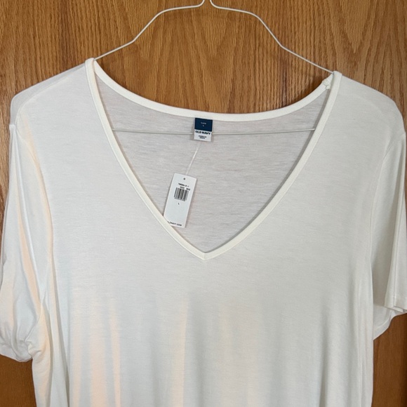 Old Navy White V-Neck Women's Top - Large - Picture 2 of 3